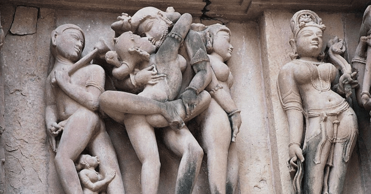 Templos del Kamasutra (https://es.wikipedia.org/wiki/Khajuraho#/media/File:Khajuraho7.jpg)