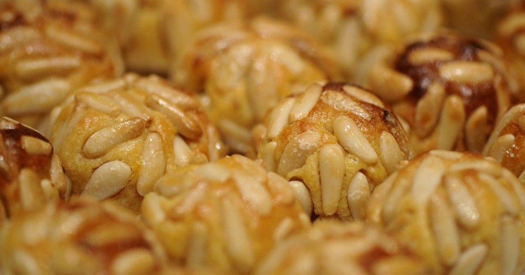Panellets de piñones. Xaf, Flickr