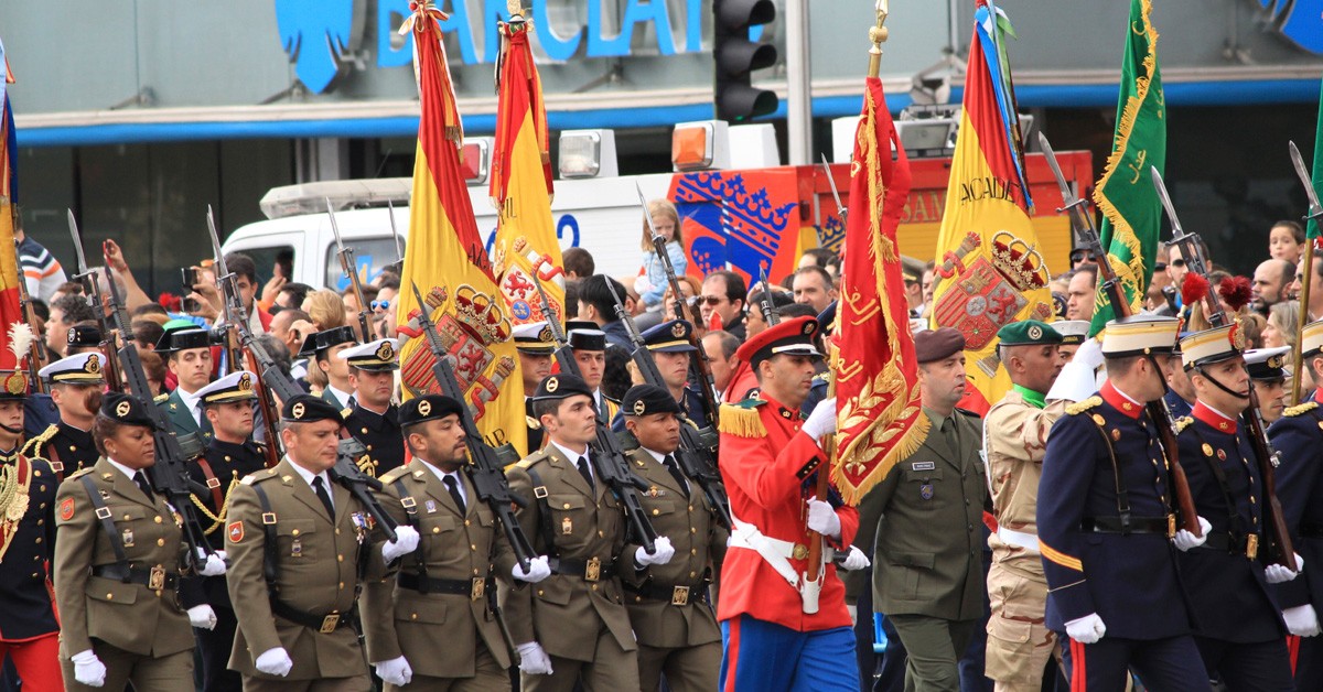 Desfile militar en Madrid con motivo del Día de la Hispanidad (iStock)