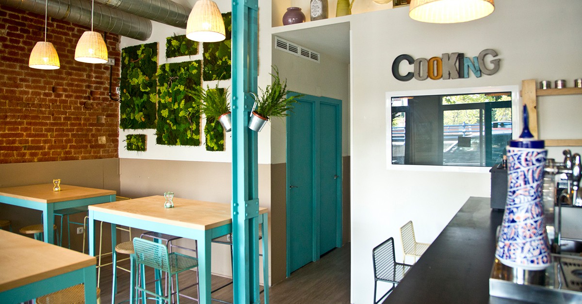 Restaurante El Reloj de Arena Bar, en la calle Joaquín Costa 9 (elrelojdearenabar.com)