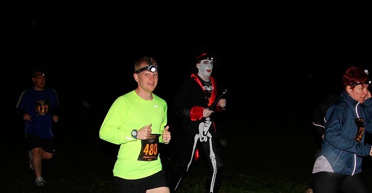 Running durante la noche de Halloween (Flickr)