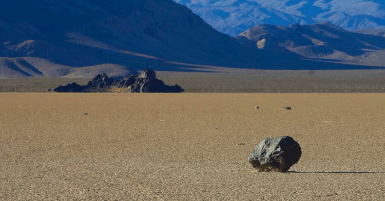 Desierto de Mojave California (https://agenciaeternity.files.wordpress.com/2014/09/img_0239.jpg)