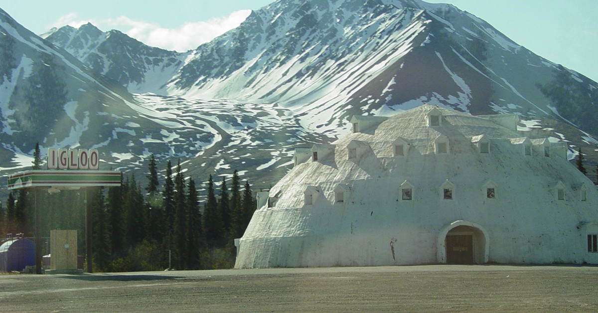 Hotel Igloo (Bob Keefer-Flickr)
