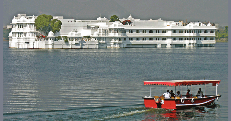 Hotel Taj Lake Palace (http://www.flickr.com/people/22490717@N02))