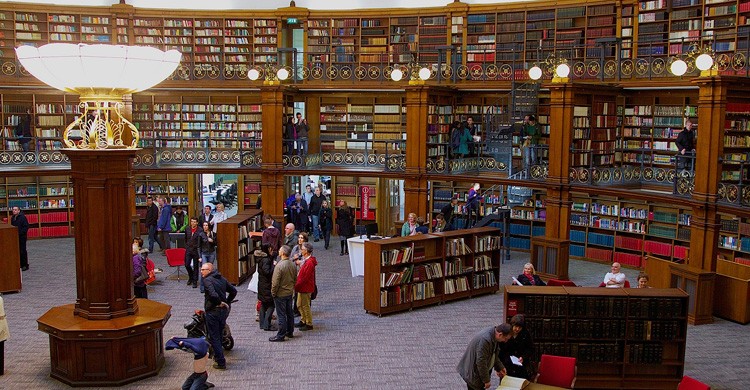 Biblioteca Central. Terry Kearney (Flickr)