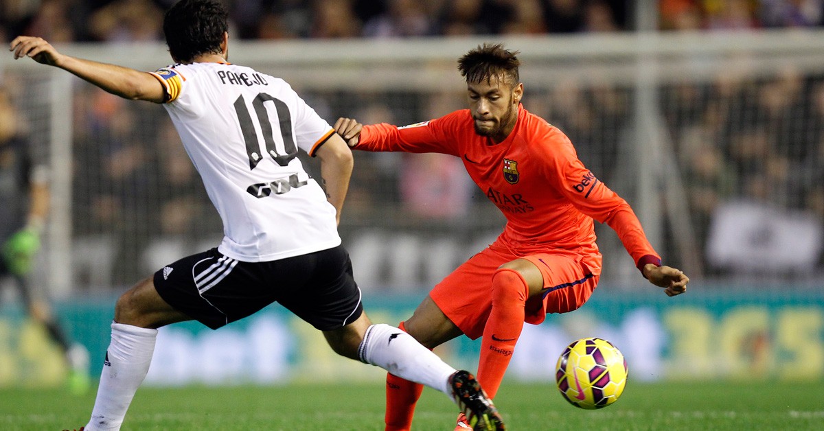 Imagen de un partido Valencia-Barcelona. Alberto Saiz (AP Photo)