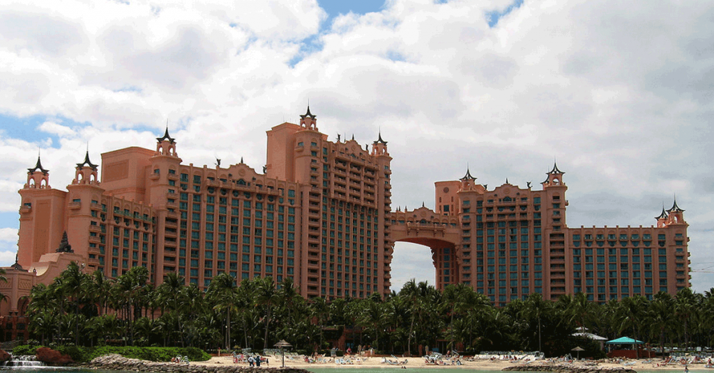 Hotel Atlantis (commons.wikimedia.org/wiki/User:Szajci)