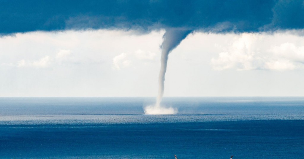 "Tornado en las aguas de Génova", de Evgeny Drokov (National Geographic Photo Contest 2015)