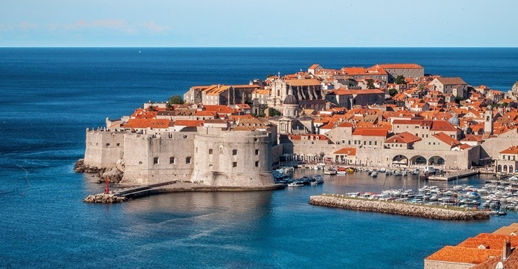 Vista de Dubrovnik con su muralla en primer término. Ivan Ivankovic (Flickr)