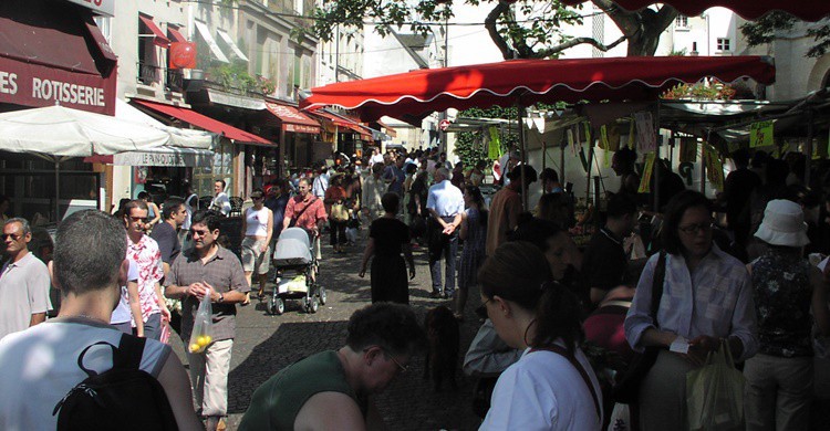 Mercadillo de la calle Mouffetard. Andrew Nash (Flickr)