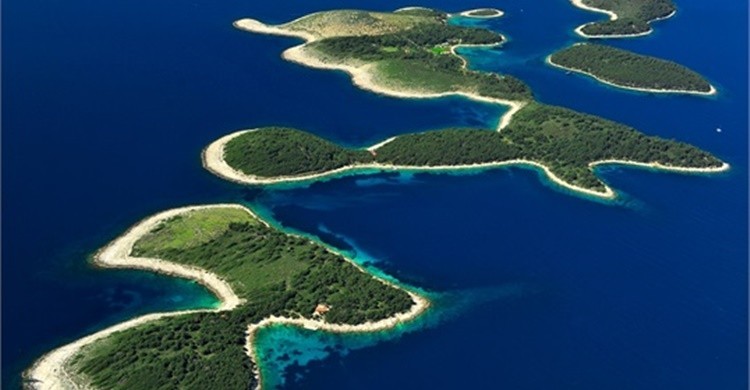 Vista aérea de las islas Pakleni (www.croatia.hr)