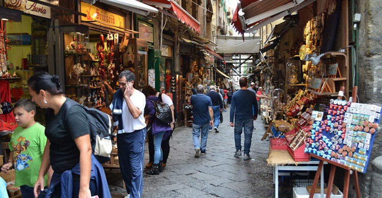 Imagen de la calle San Gregorio Armeno. Giuseppe Guida (Flickr)