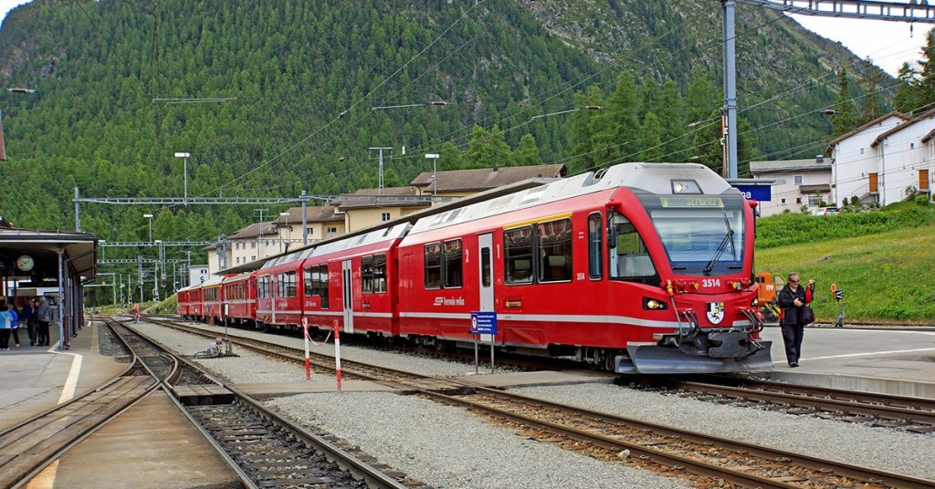 Bernina Express (Dennis Jarvis, Flickr)