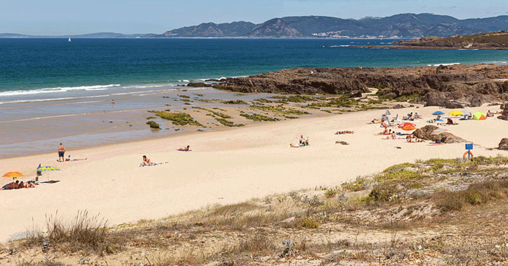 Praia das Furnas (commons wikipedia)