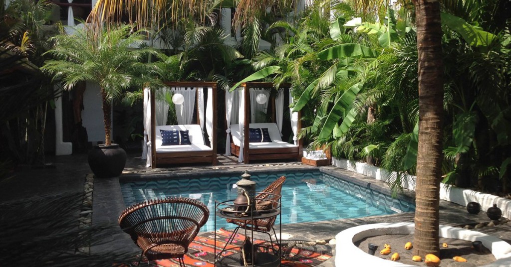 Piscina. Tribal Hotel, Facebook