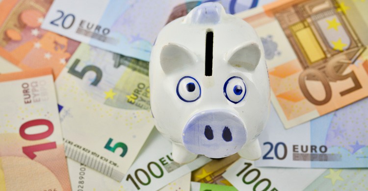 Comparar precios en los seguros de viaje puede hacerte ahorrar dinero (iStock)