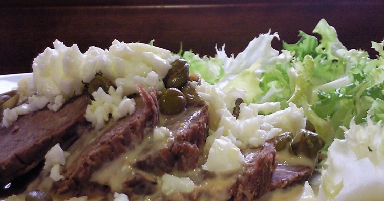 Vitel Toné en la mesa argentina (Flickr)