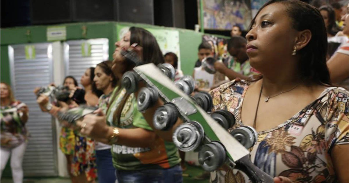 Batería de uma escola de samba (B. Chacón)