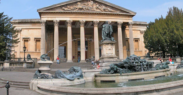 Victoria Rooms, un teatro del siglo XIX para 700 espectadores en la Universidad de Bristol. (http://www.bristol.ac.uk)