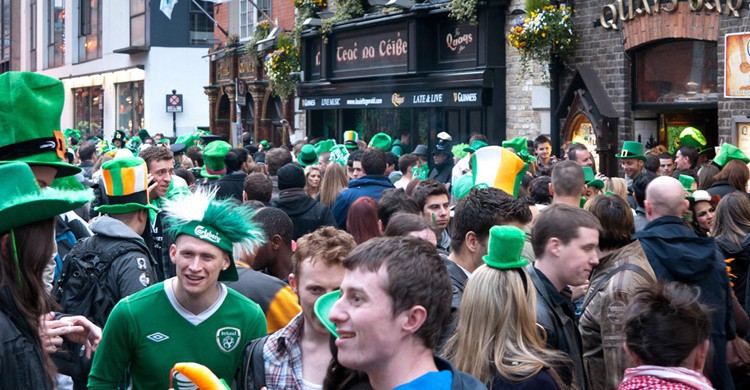 Día de San Patricio en Temple Bar. LenDog64 (Flickr)