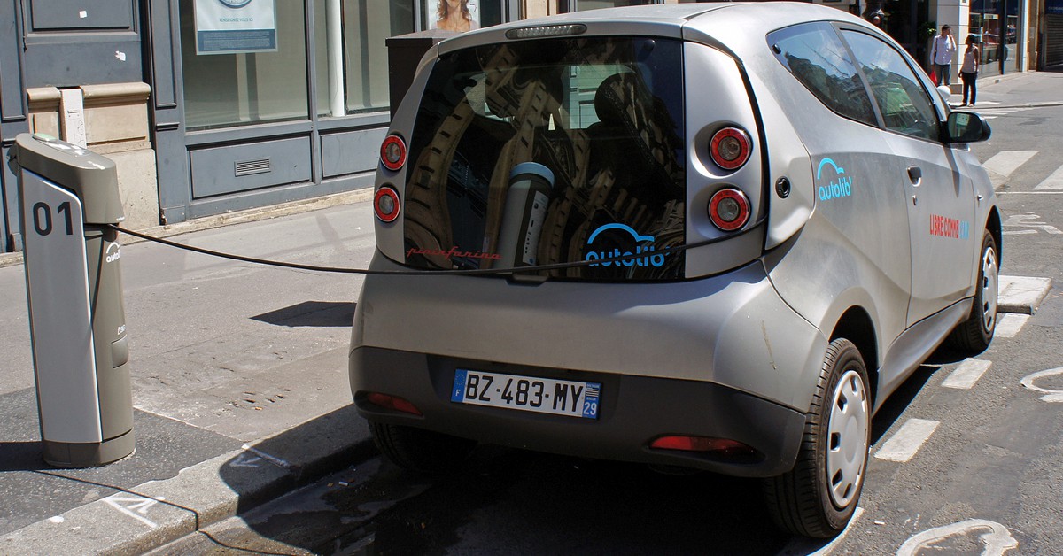 Autolib, París. mariordo59, Foter