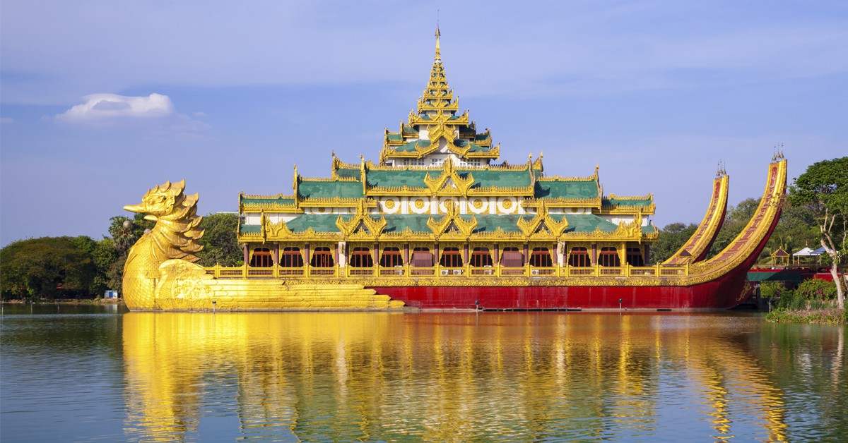 Karaweik palace, Birmania (Istock)