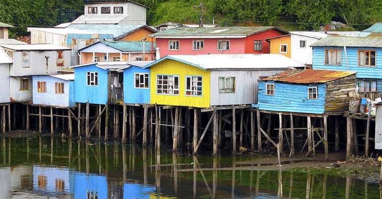 Palafitos de Castro ( https://www.flickr.com/people/22086776@N00)