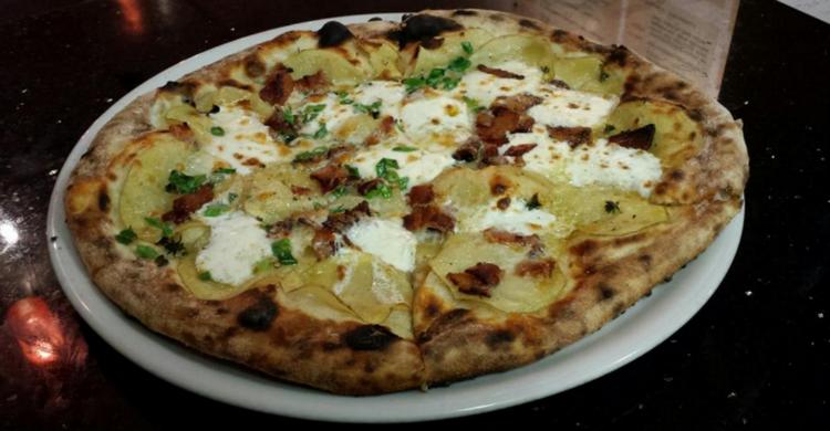 ¿Pizza con patata cocida? ¡Brutal! (Il Pizzaiolo Facebook)
