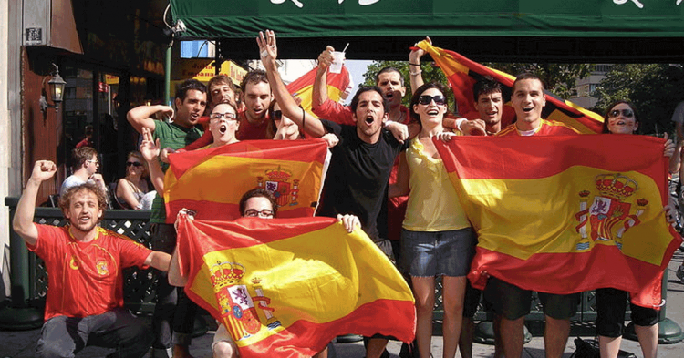 Españoles (commons wikipedia)