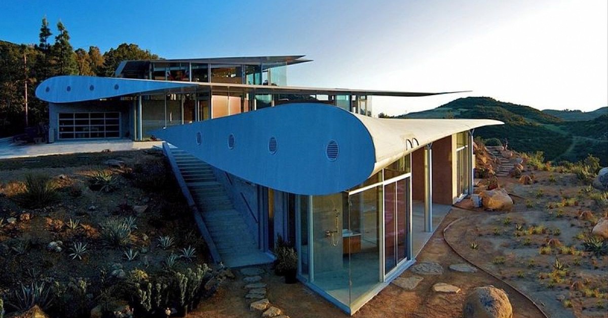 747 Wing House. Wikipedia