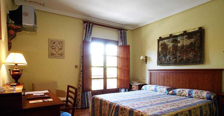Casona de la Reyna (Casonadelareyna.com)