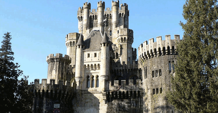 Castillo de Butron (wikipedia.org)