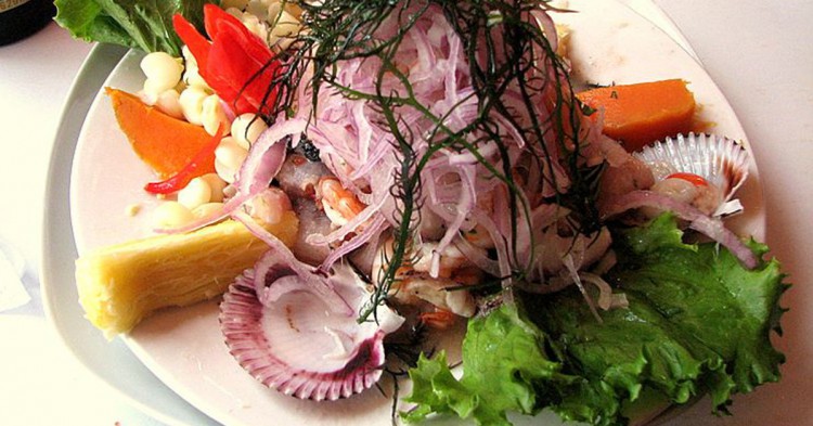 Ceviche en el desayuno peruano (Flickr)
