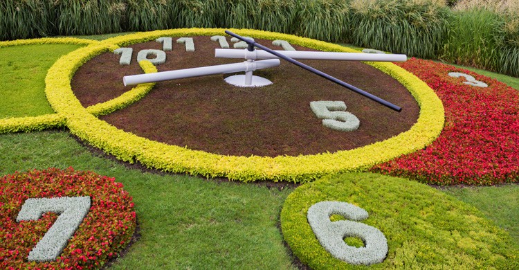 Reloj de las Flores en el Jardín Inglés (iStock)