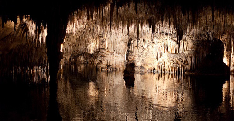 Interior de las Cuevas del Drach. Michal Kosacky (Flickr)