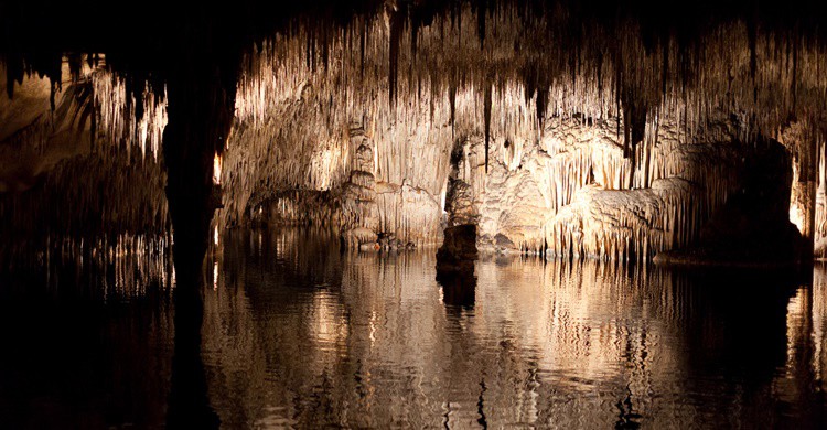 Interior de las Cuevas del Drach. Michal Kosacky (Flickr)