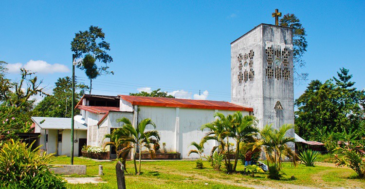 Iglesia en Bribrí. Everjean (Flickr)