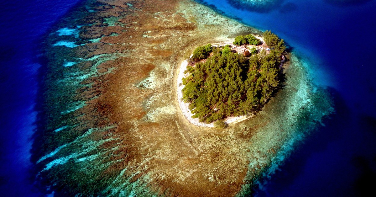 Diamond Cay desde el aire. Private Islands for Sale, Facebook