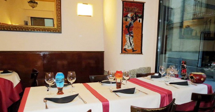 Mesas del restaurante. El Mandela, Facebook