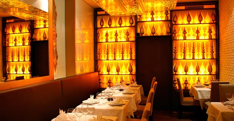 Sala iluminada. Krachai