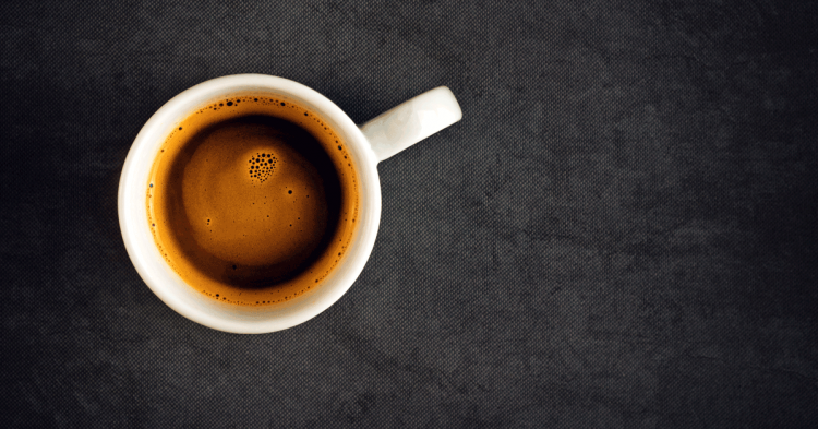 Cafe sólo o negro (Istock)