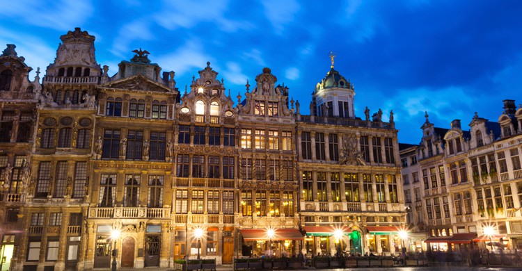 La Grand Place de Bruselas (iStock)