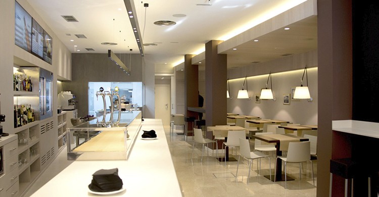 2. Tapas y pinchos Victoria