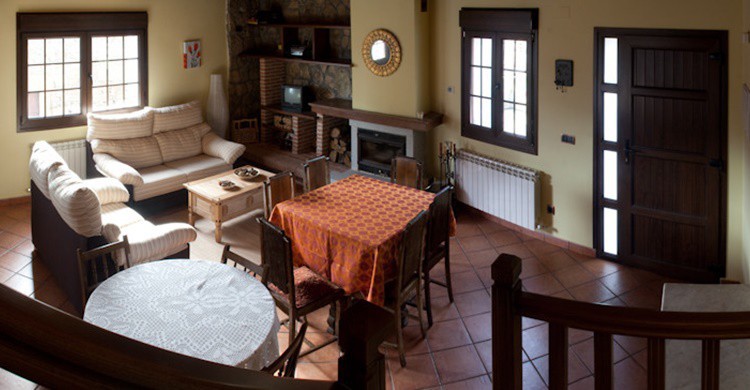 Salón de la casa rural de Gilbuena. (http://casagilbuena.com/)