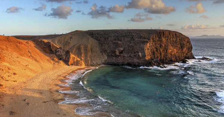 Vuelo + 7 noches de hotel en Lanzarote desde 216€