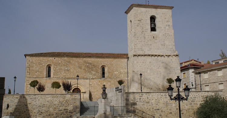 Iglesia de Caleruega. (Wikipedia)