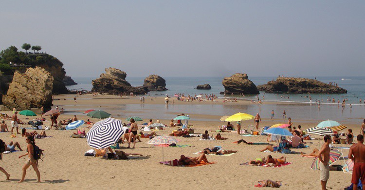 Playa en Biarritz. Eoghan Olionnain (Flickr)