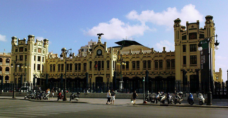 Fachada principal de la estación del Norte de Valencia. Oliver Mallich (Flickr)