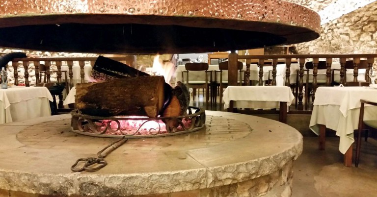 Chimenea. Can Xarina, Facebook