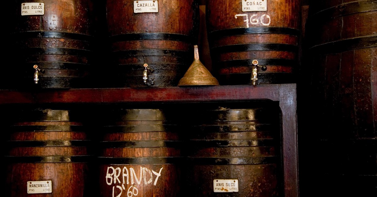 Los vinos. Casa Montaña, Facebook